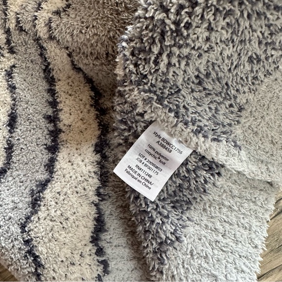 Barefoot Dreams Cozy Chic Fuzzy Warm Sweater Small - Picture 8 of 11